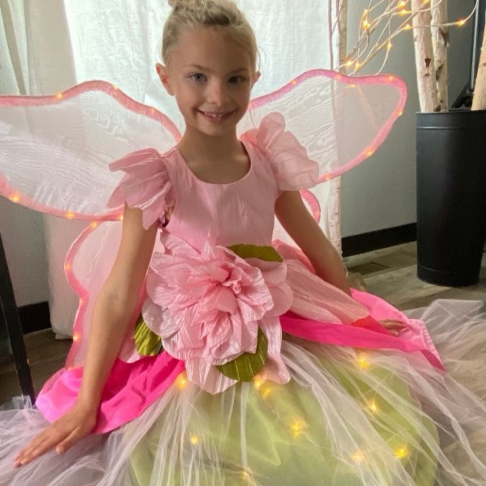 Pottery Barn costume Lightup hot pink flower fairy /no wings 7-8 NWT